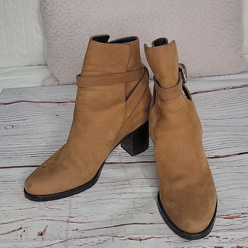 LK BENNETT LONDON Tan Ankle Boots with Buckle Detail Size 36 Or 6 - Picture 2 of 8